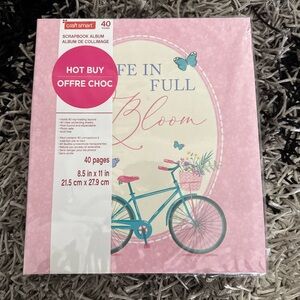 ✨NEW, NEVER USED ✨Pink Scrapbook Album